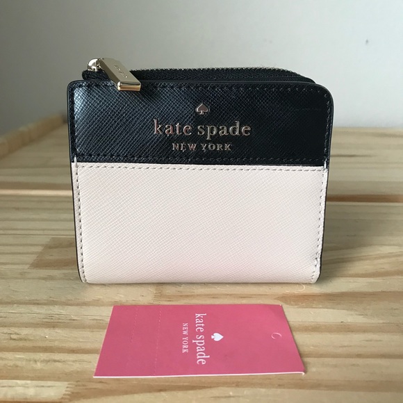 Kate spade wallet🎈🎈 - Picture 1 of 7